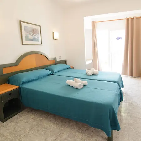 Rosalia Hotel *